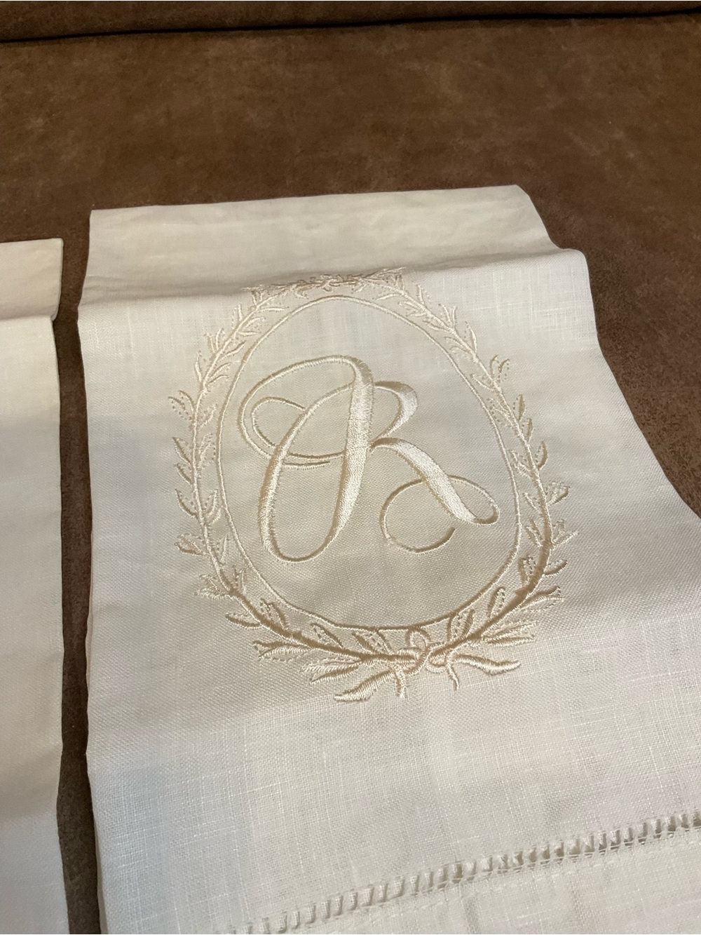 Mudpie "R" Linen Tea Towels - Picture 2 of 7